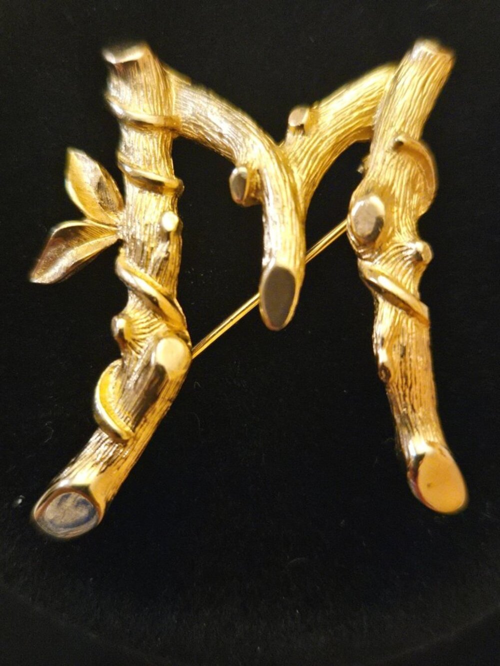 Vintage‎ Sarah Coventry Gold Tone Textured Letter M Brooch Pin